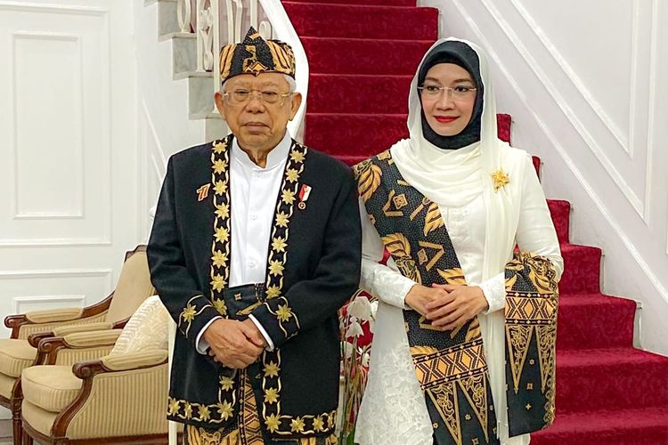 Wapres Ma’ruf Amin Pakai Baju Adat Banten di Upacara HUT Ke-77 RI di Istana