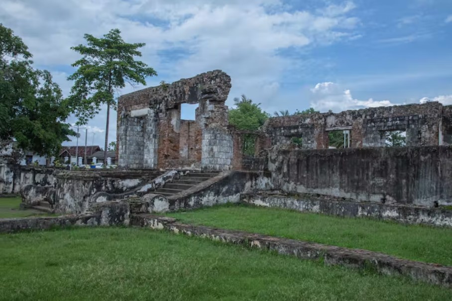 Kawasan Banten Lama: Kemegahan Kota yang Pernah Dikagumi Pejabat Kompeni