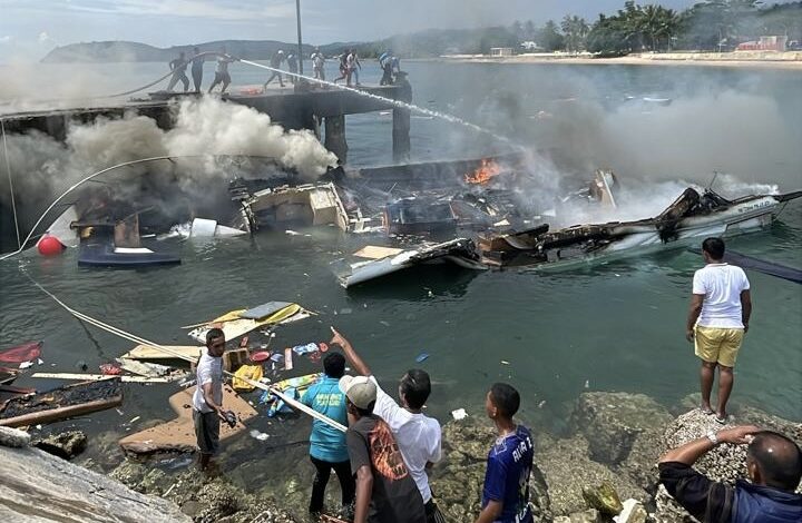 Speedboat Milik Benny Laos Terbakar