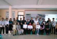 IKANG.ac Selenggarakan Workshop Pengelolaan Keuangan dan Digital Marketing bagi Pembudidaya Ikan di Waiheru, Kota Ambon IKANG.ac Selenggarakan Workshop Pengelolaan Keuangan dan Digital Marketing bagi Pembudidaya Ikan di Waiheru, Kota Ambon