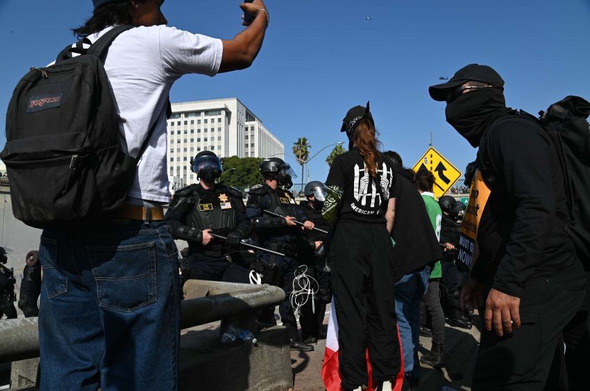 Gelombang Protes Imigrasi Meluas di AS, Garda Nasional Dikerahkan di Texas Gelombang Protes Imigrasi Meluas di AS, Garda Nasional Dikerahkan di Texas