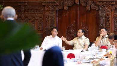 Prabowo Minta Kemendiktisaintek Siapkan 2.000 Profesional Muda untuk BUMN dan Swasta
